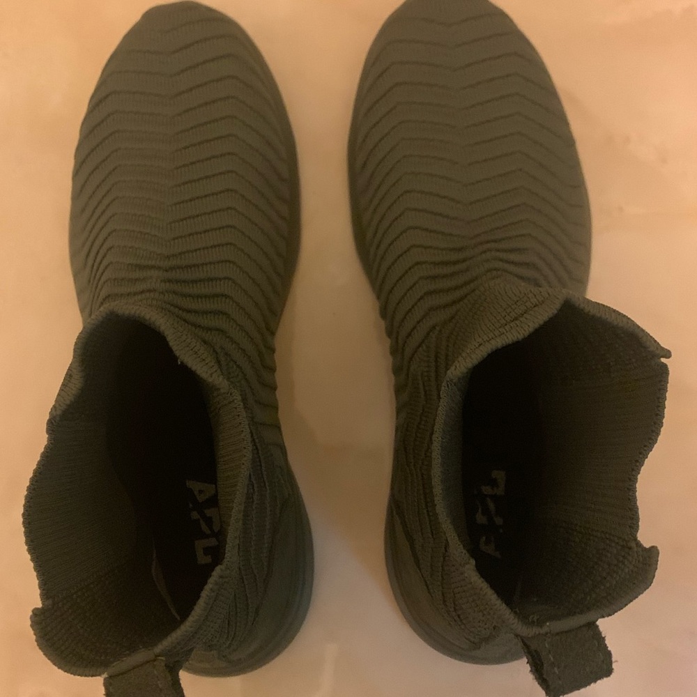 APL Techloom Chelsea Sneaker